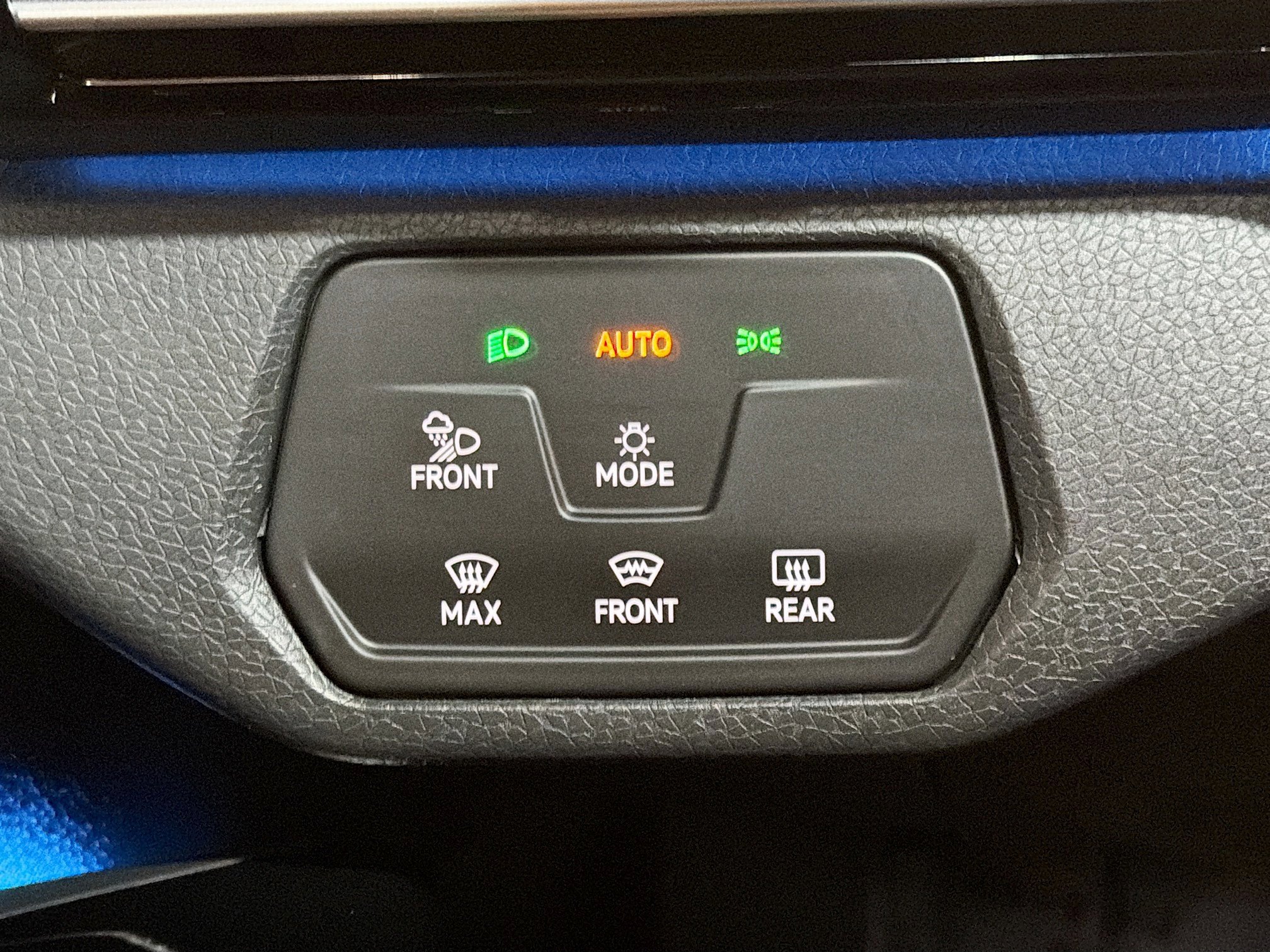 Used 2023 Volkswagen ID.4 Pro S Plus image 17