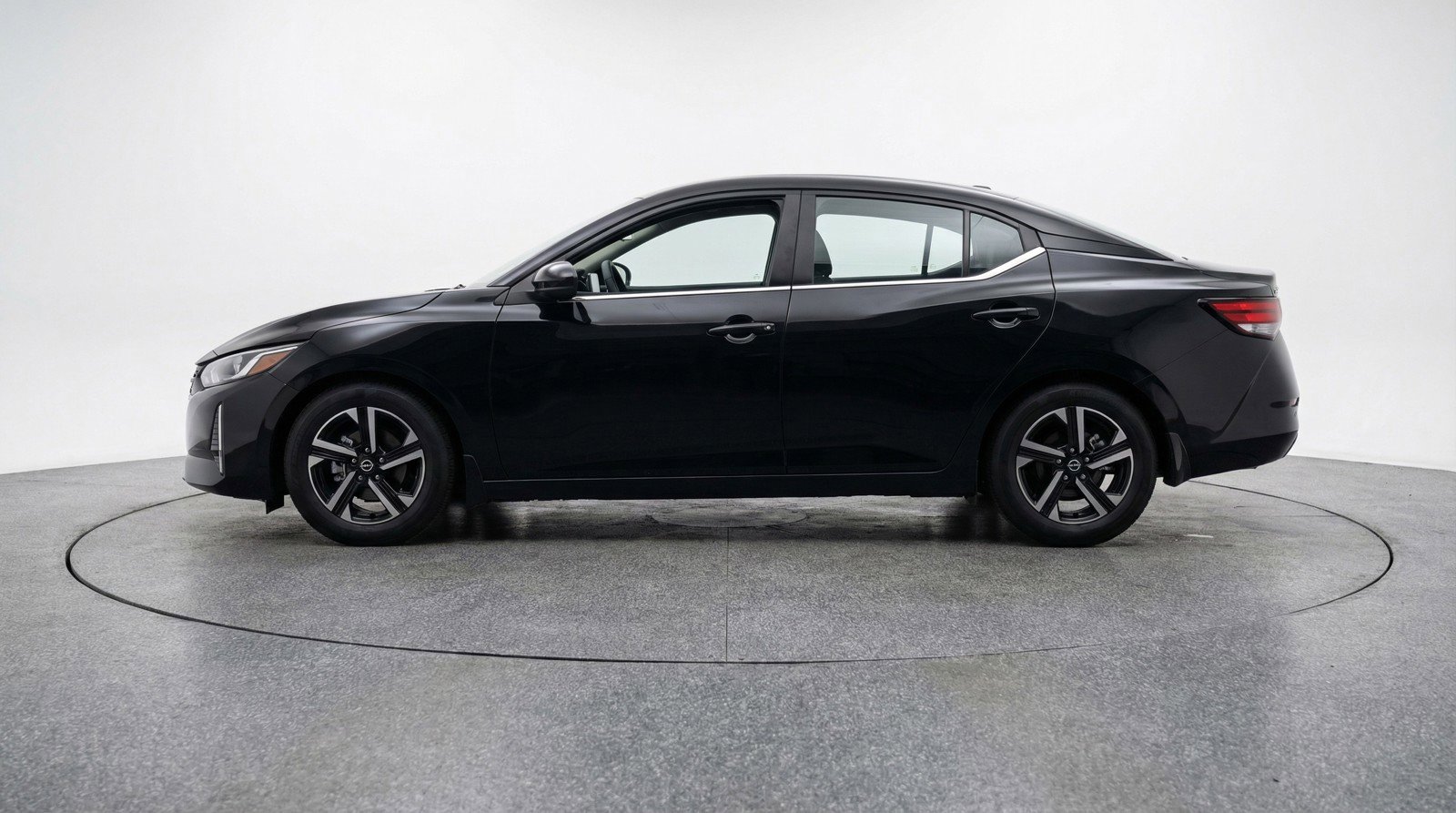 Used 2025 Nissan Sentra SV FWD image 5
