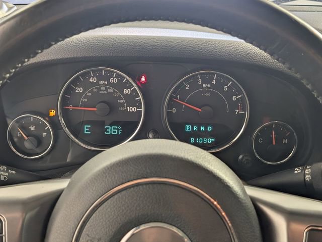 Used 2018 Jeep Wrangler Unlimited Sahara image 15