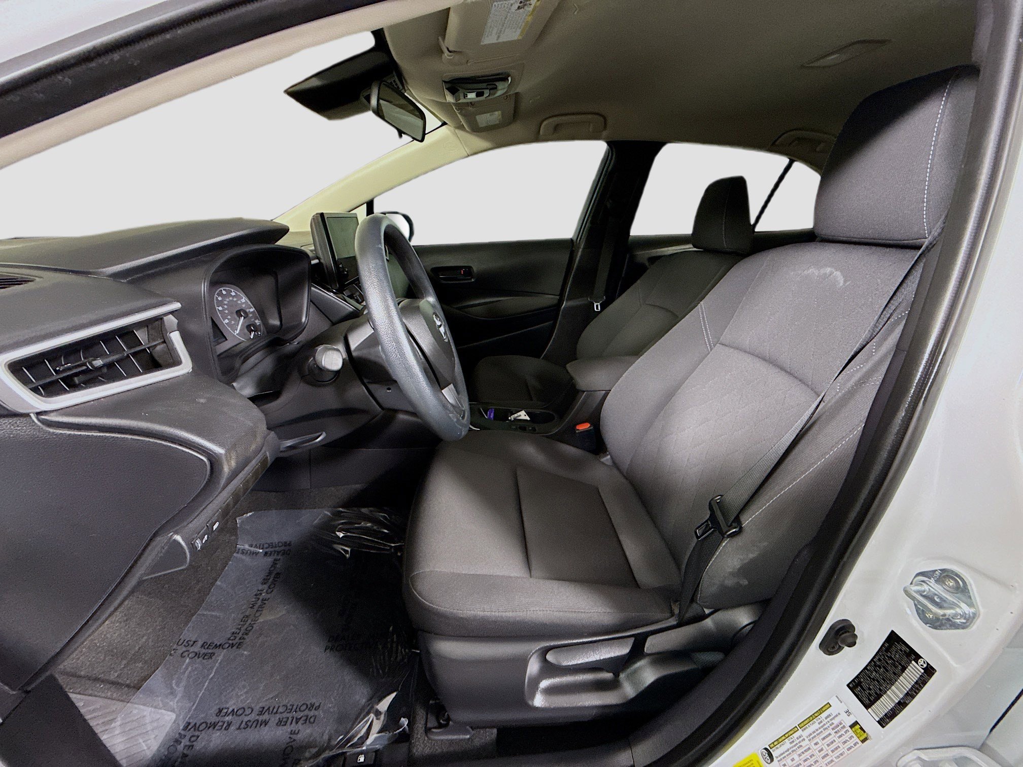 Used 2025 Toyota Corolla LE image 21