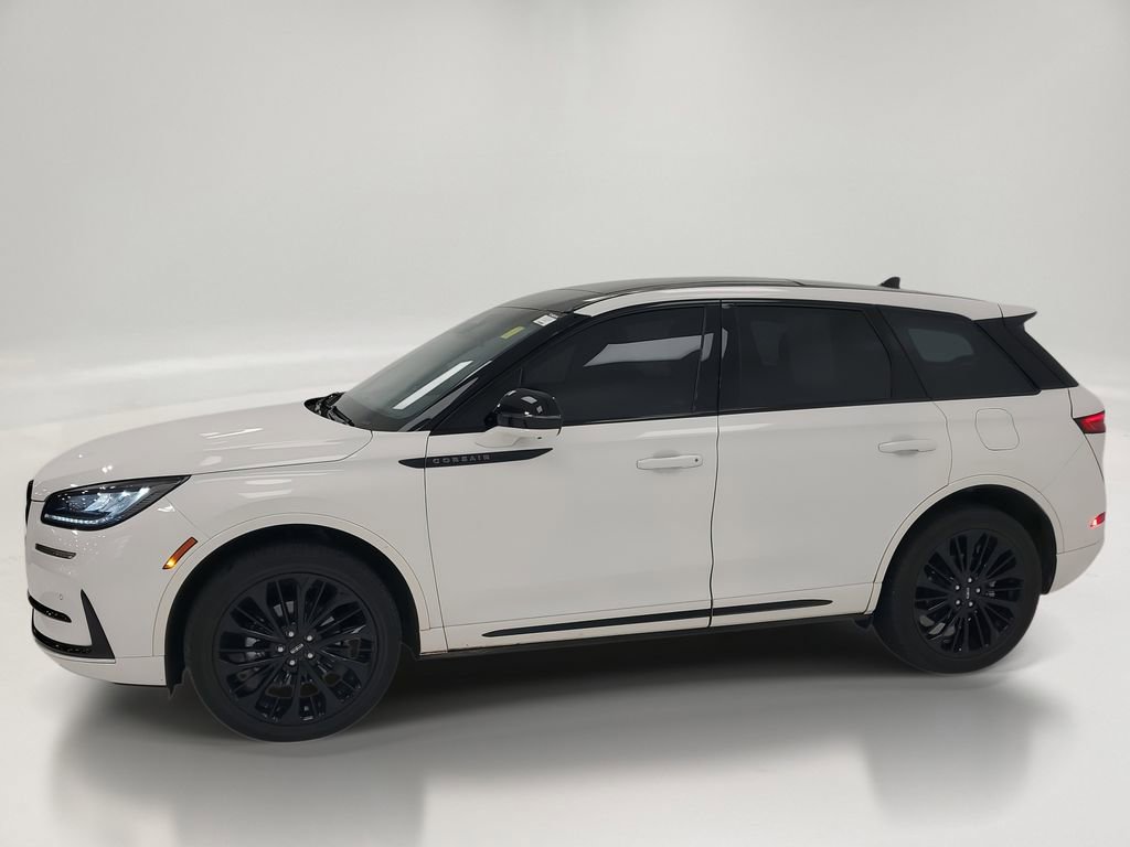 Used 2024 Lincoln Corsair AWD w/ Equipment Group 101A image 4