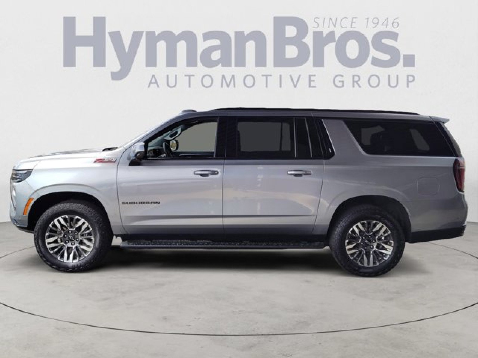 Used 2025 Chevrolet Suburban Z71 AWD/4WD image 6