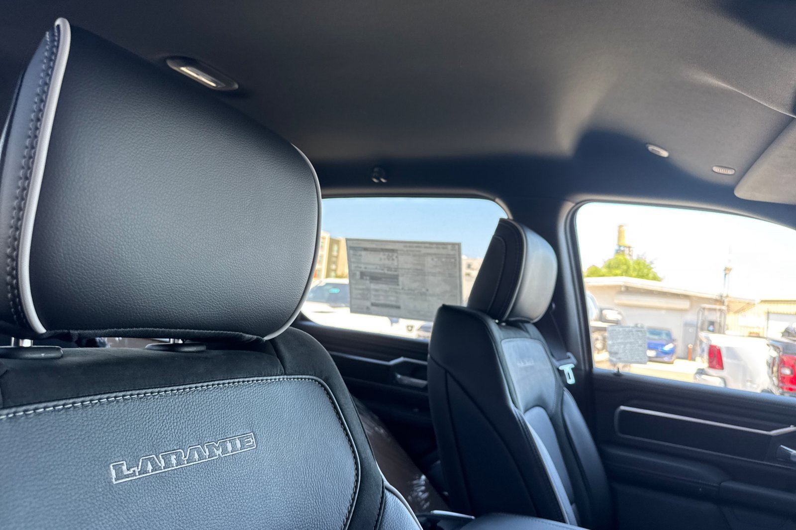 New 2026 RAM 1500 Laramie AWD/4WD image 15