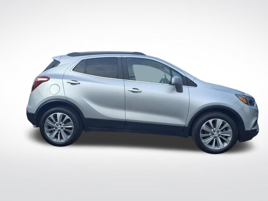 Used 2018 Buick Encore Preferred image 4