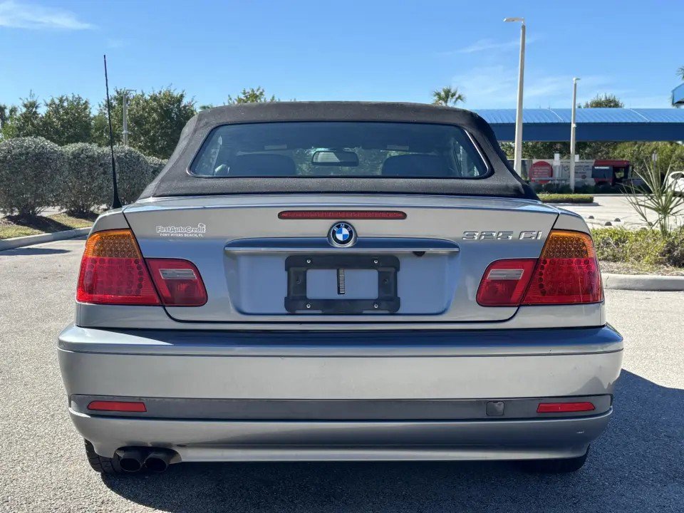 Used 2004 BMW 325Ci Convertible RWD image 13