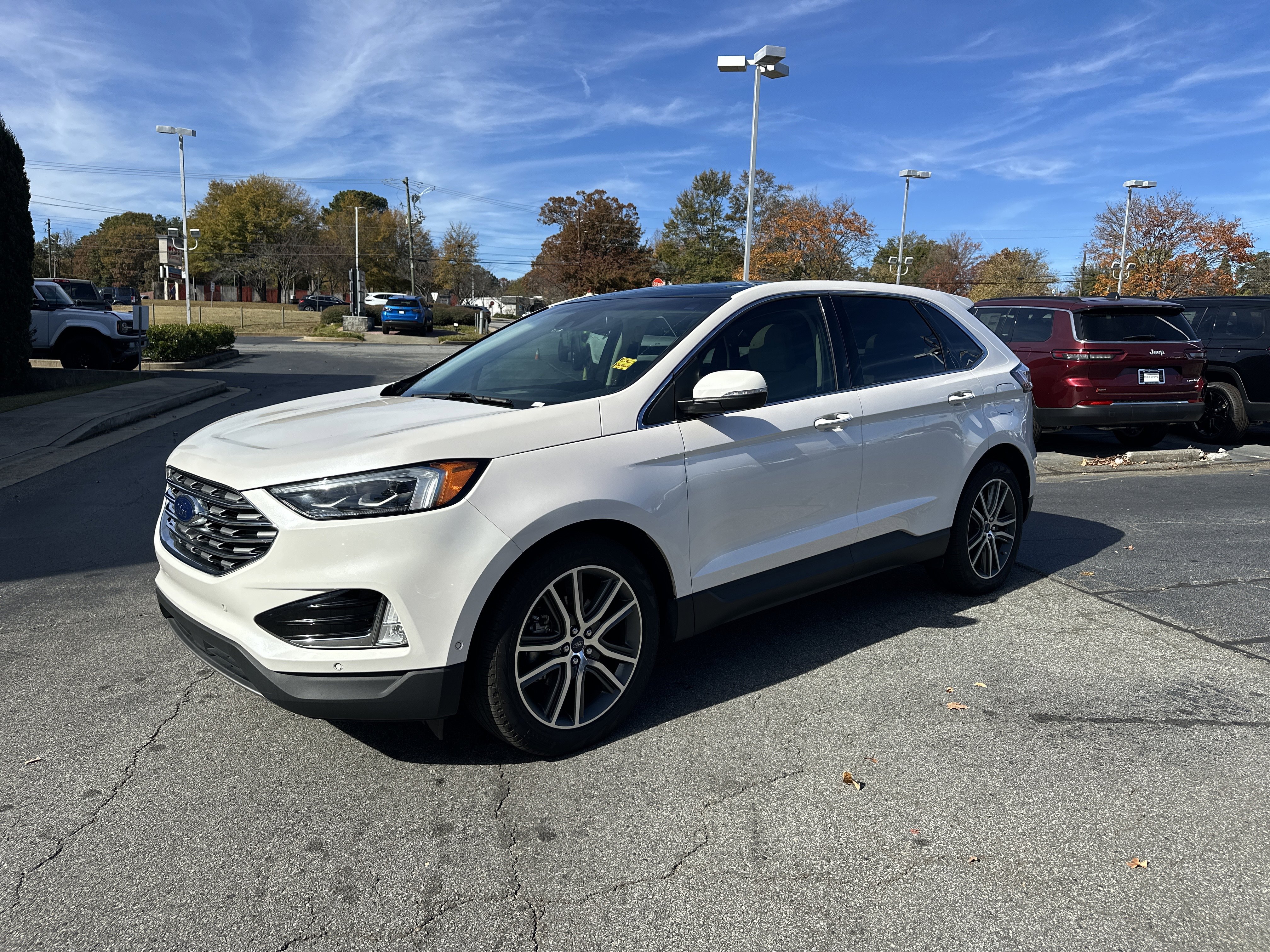 Used 2019 Ford Edge Titanium w/ Equipment Group 301A image 5