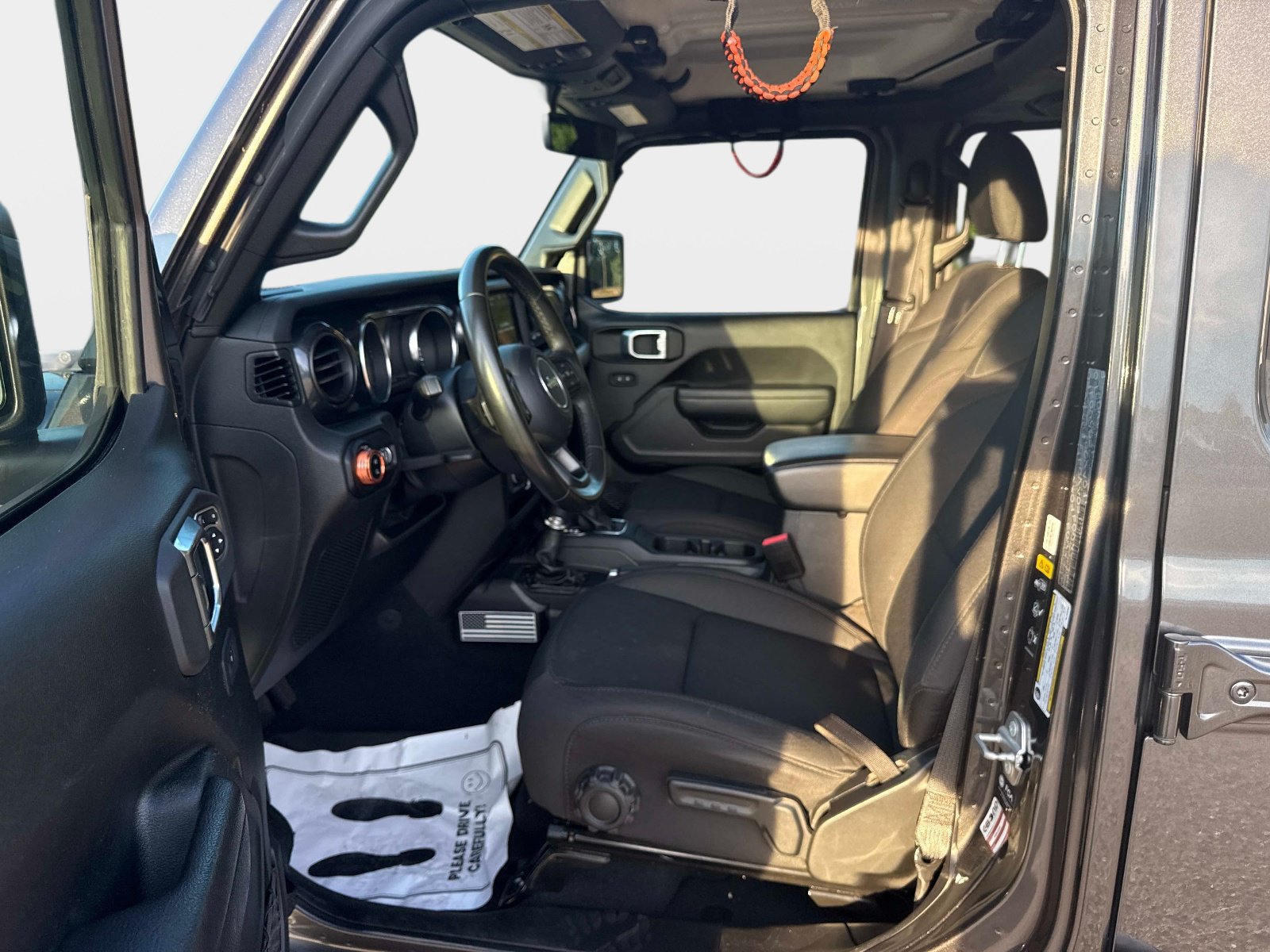 Used 2022 Jeep Gladiator Sport AWD/4WD image 16