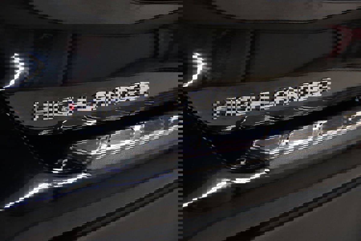 Used 2023 Toyota Highlander L image 21