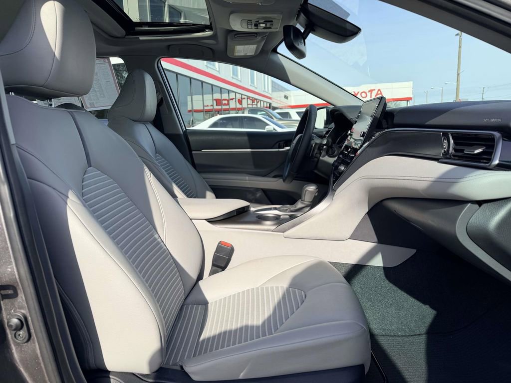 Certified 2022 Toyota Camry SE image 13