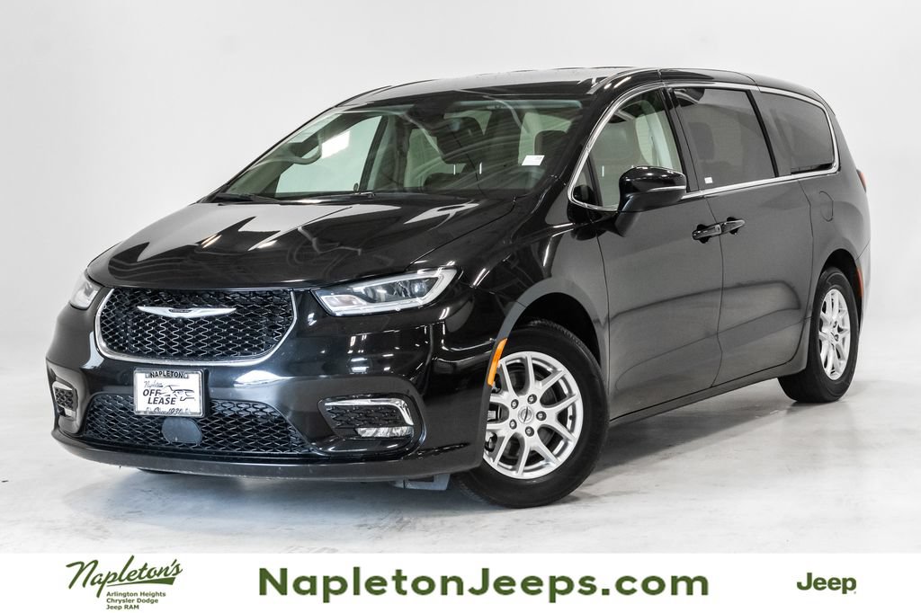 Used 2023 Chrysler Pacifica Touring-L