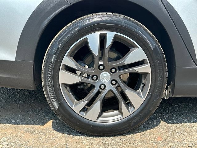 Used 2018 Buick Regal Preferred AWD/4WD image 6