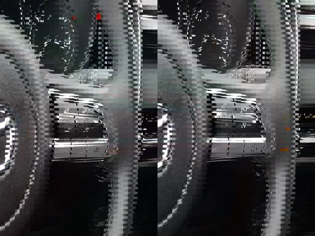 Used 2025 MAZDA CX-50 AWD 2.5 S w/ Preferred Package image 21