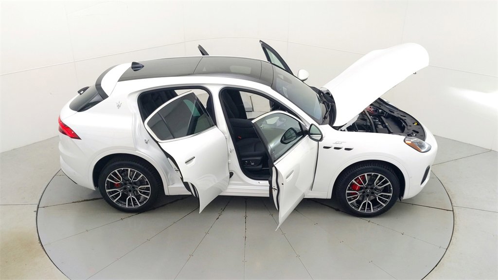 Used 2024 Maserati Grecale GT image 43
