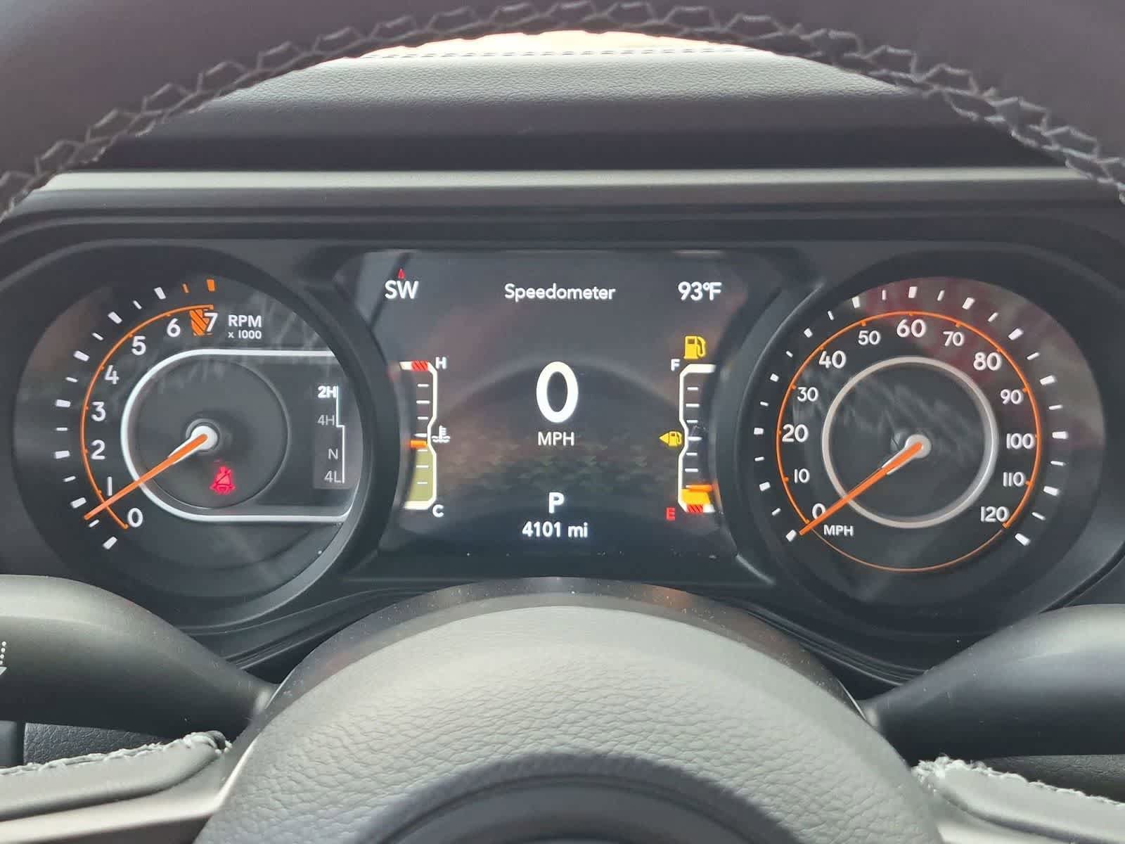 Used 2025 Jeep Gladiator Mojave AWD/4WD image 11