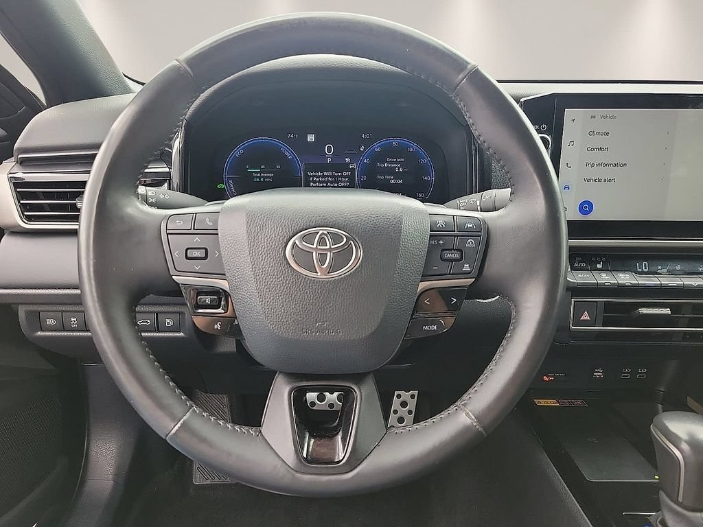 Used 2025 Toyota Camry XSE FWD image 18
