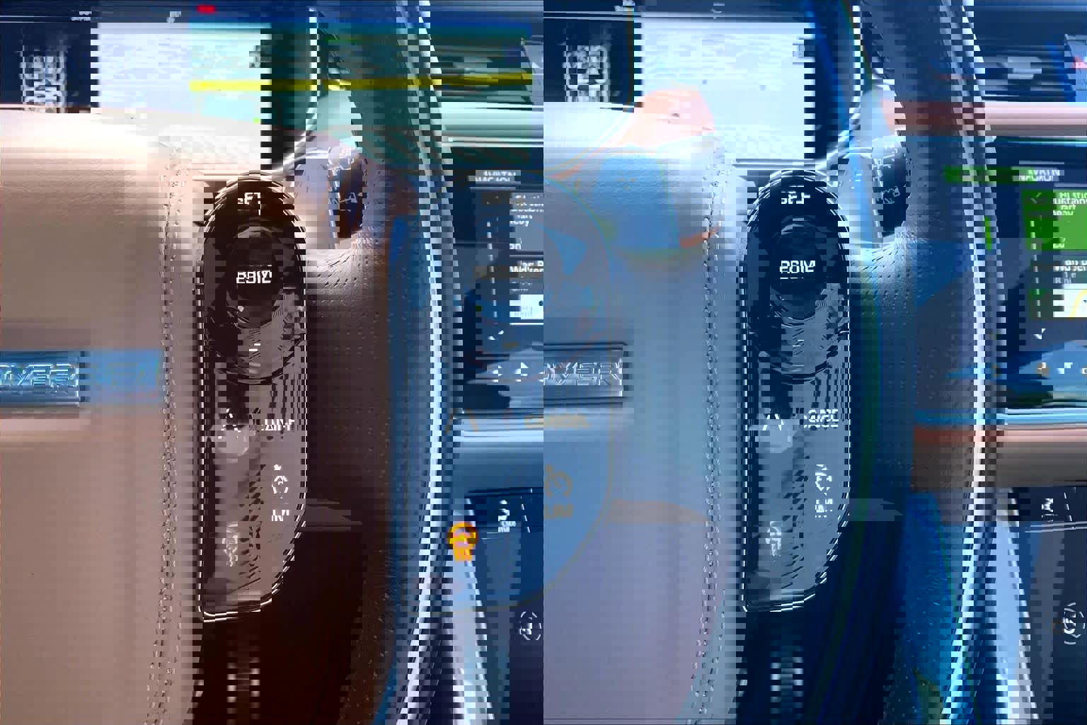 Used 2018 Land Rover Range Rover Sport HSE Dynamic image 24