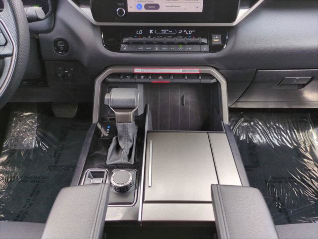 Certified 2025 Toyota Sequoia SR5 AWD/4WD image 19