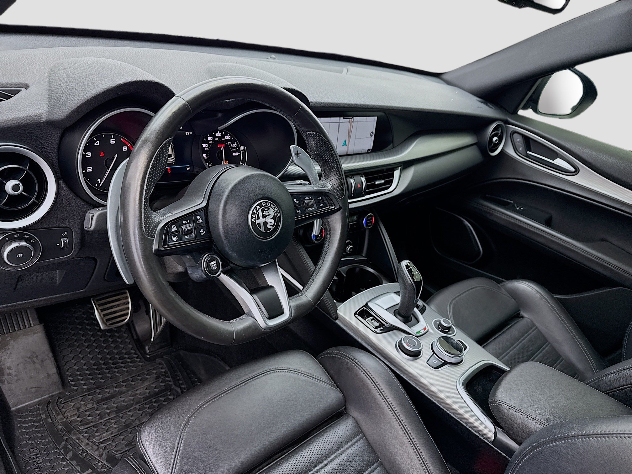 Used 2022 Alfa Romeo Stelvio Veloce AWD/4WD image 7