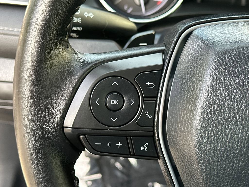 Used 2019 Toyota Camry SE image 21