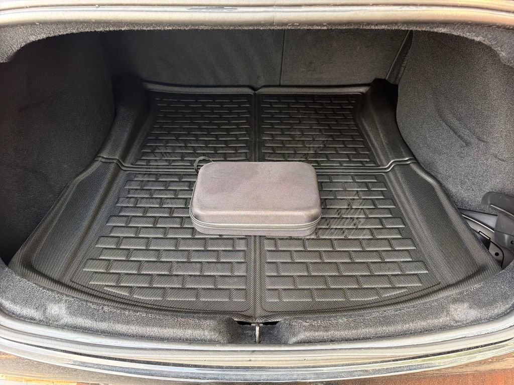 Used 2024 Tesla Model 3 Performance image 28