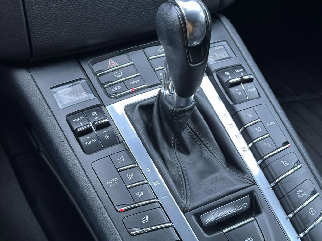 Used 2016 Porsche Macan S image 28