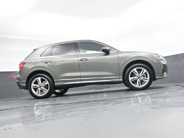 Used 2022 Audi Q3 2.0T Premium Plus AWD/4WD image 29