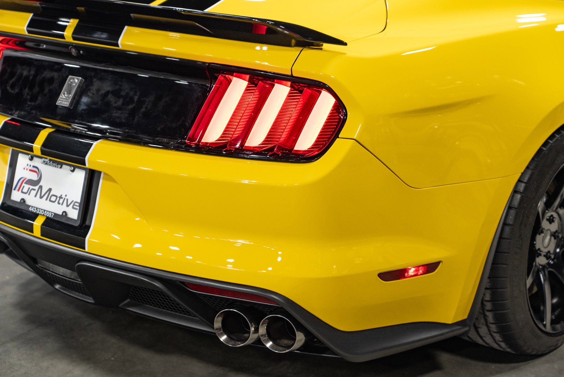 Used 2016 Ford Mustang Shelby GT350 w/ Track Package image 22