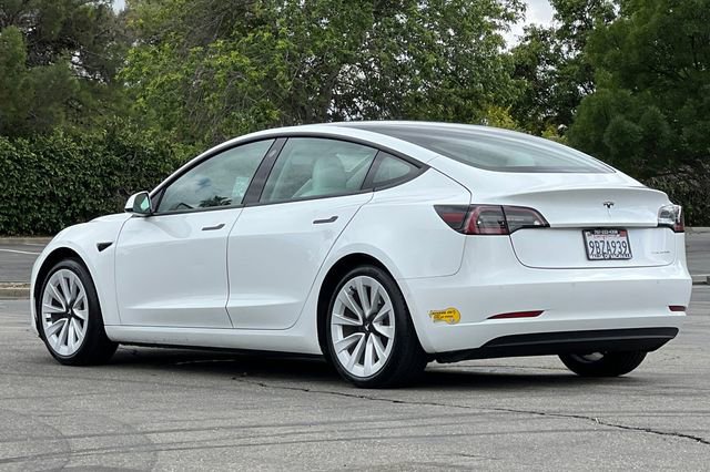 Used 2022 Tesla Model 3 Long Range AWD/4WD image 7