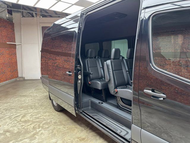 Used 2023 Mercedes-Benz Sprinter 2500 image 8
