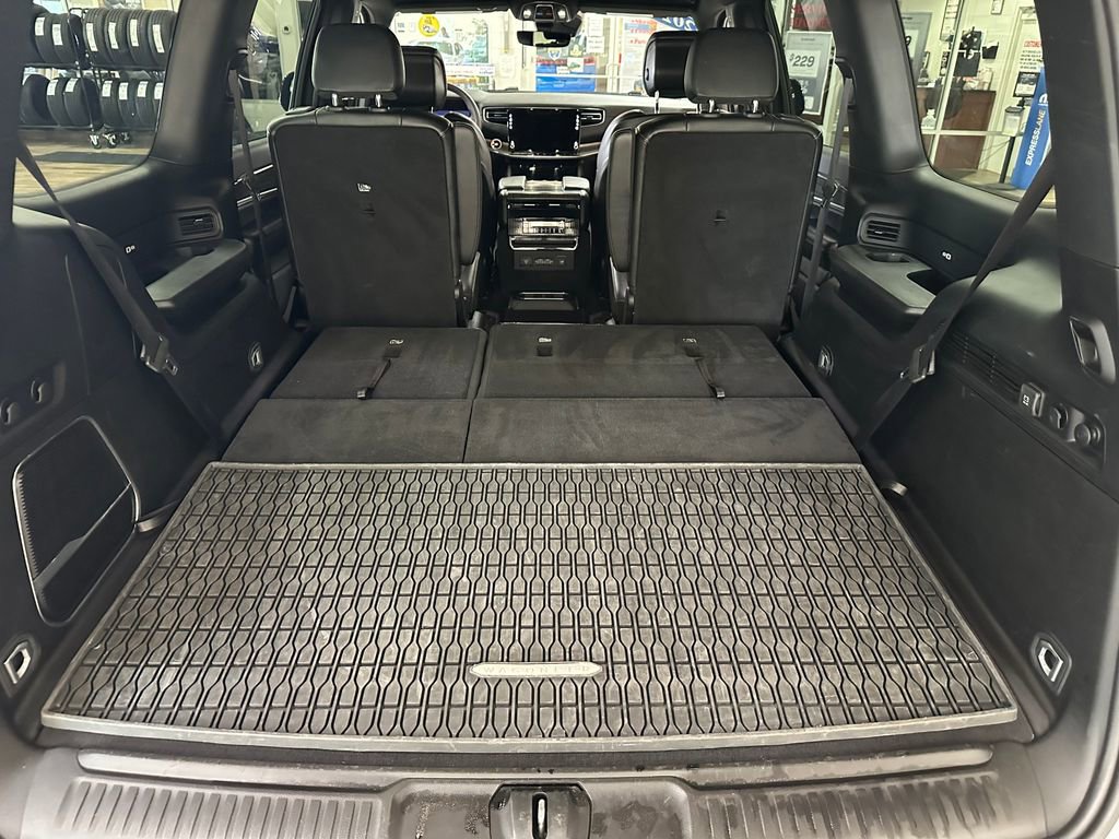 Certified 2024 Jeep Wagoneer Series II AWD/4WD image 43