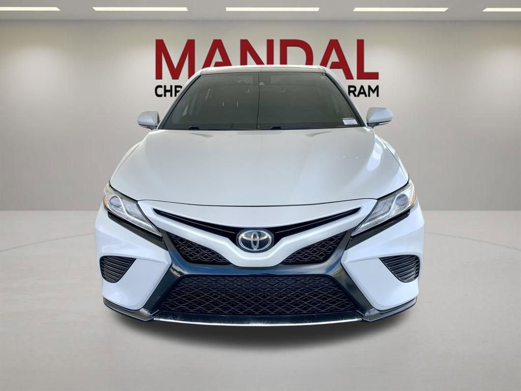 Used 2020 Toyota Camry XSE FWD image 2