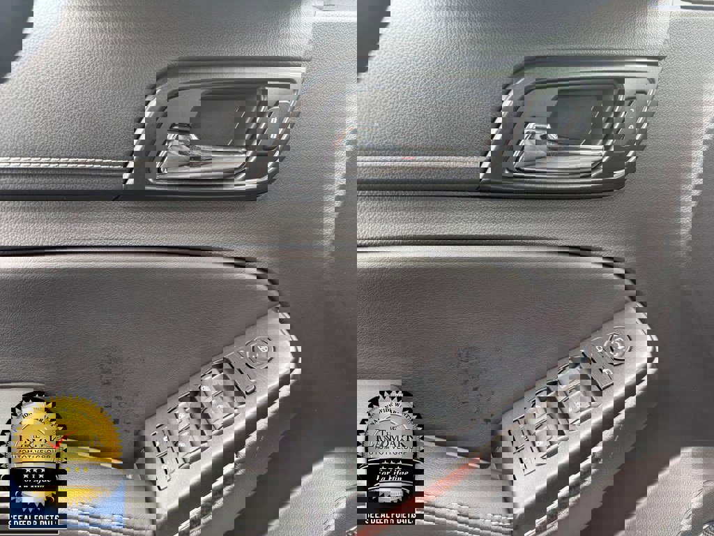 Used 2018 GMC Yukon SLE image 8