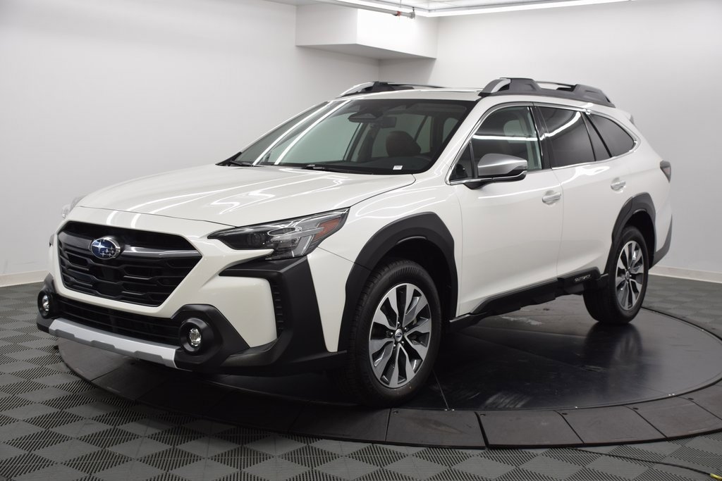 Used 2023 Subaru Outback Touring XT image 2