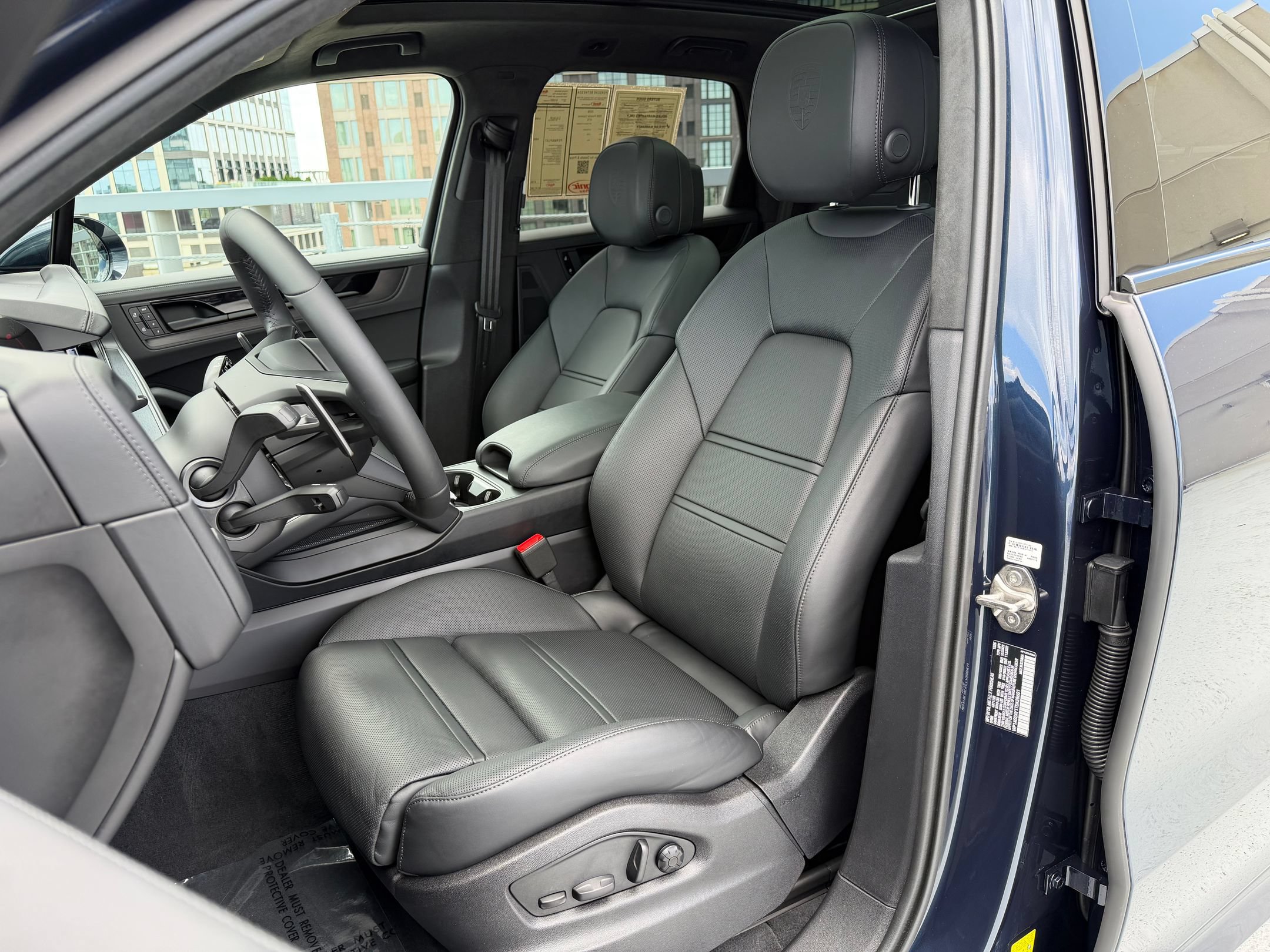 Certified 2026 Porsche Cayenne GTS AWD/4WD image 5