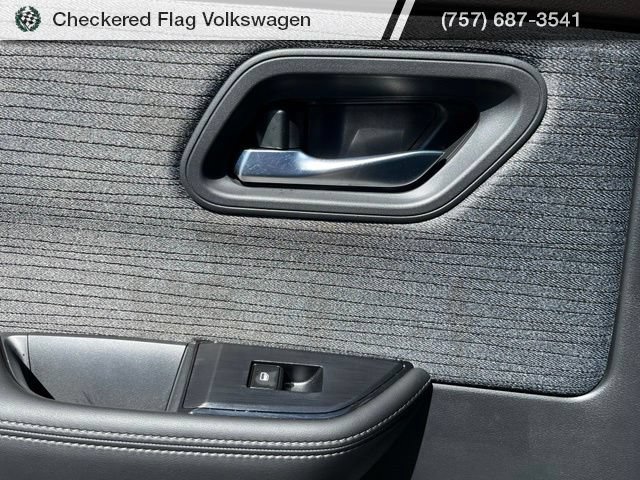 Used 2023 Nissan Rogue SV AWD/4WD image 24