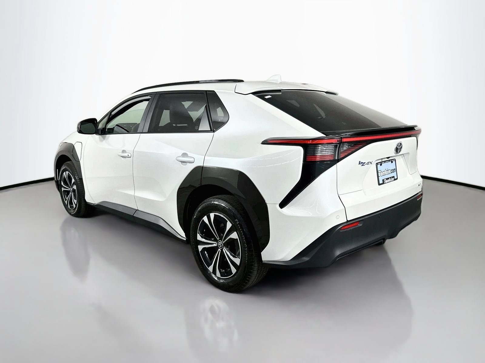 Certified 2023 Toyota bZ4X AWD w/ Weather Package image 5