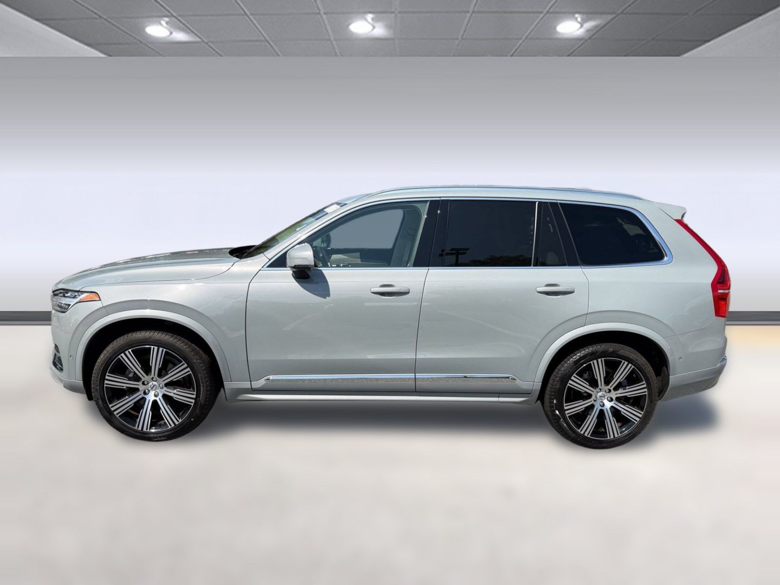 Certified 2024 Volvo XC90 B6 Ultimate AWD/4WD image 2