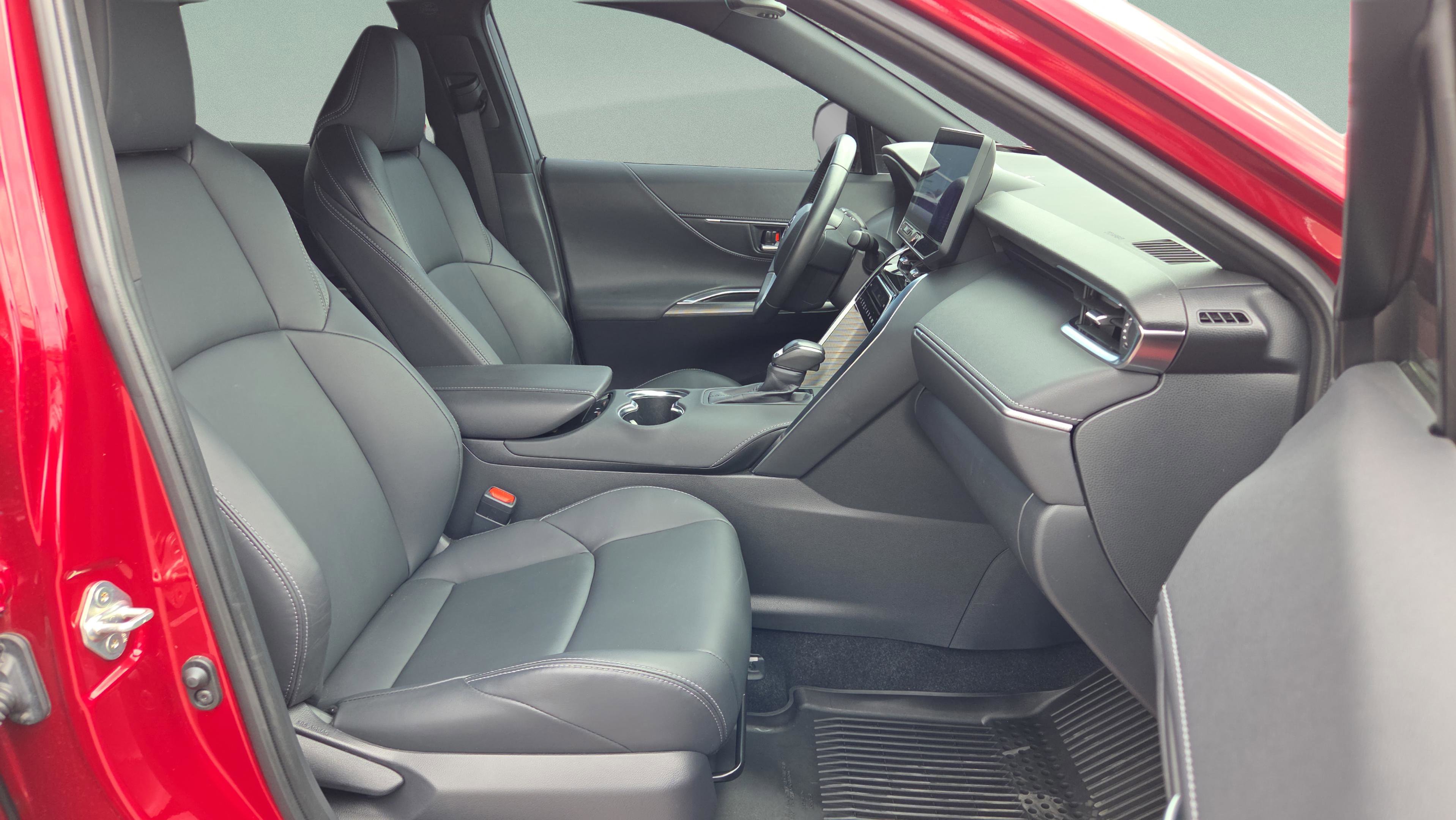 Certified 2024 Toyota Venza Nightshade image 16