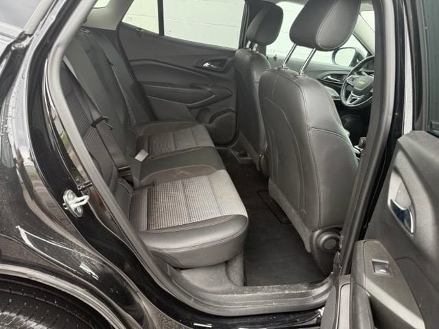 Used 2024 Chevrolet Trax LT w/ Driver Confidence Package FWD image 12