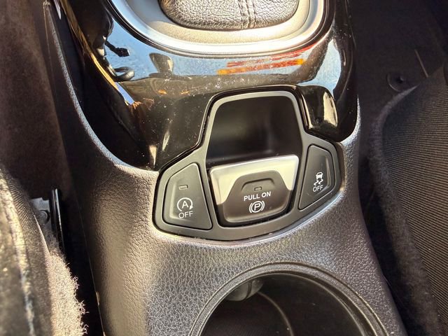 Used 2020 Jeep Compass Latitude image 23