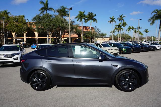 Used 2025 Tesla Model Y Long Range image 21