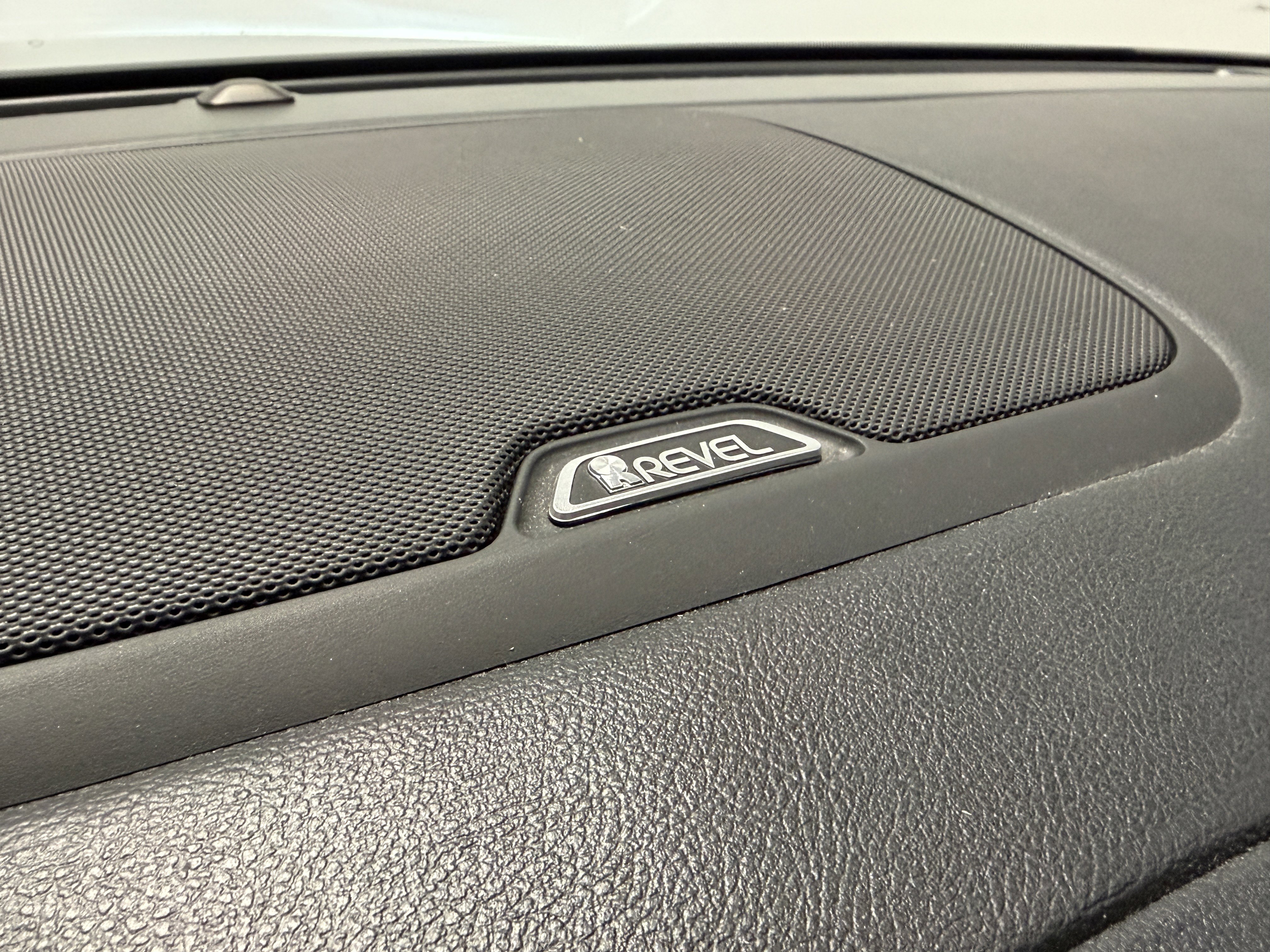 Used 2020 Lincoln Corsair Reserve w/ Equipment Group 201A image 9