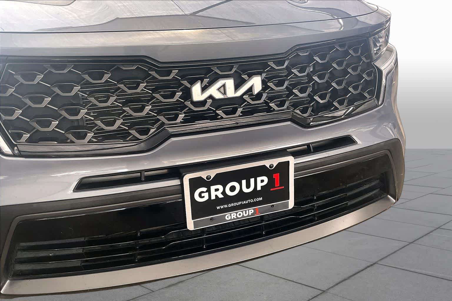 Used 2022 Kia Sorento S w/ Panoramic Sunroof Package AWD/4WD image 30