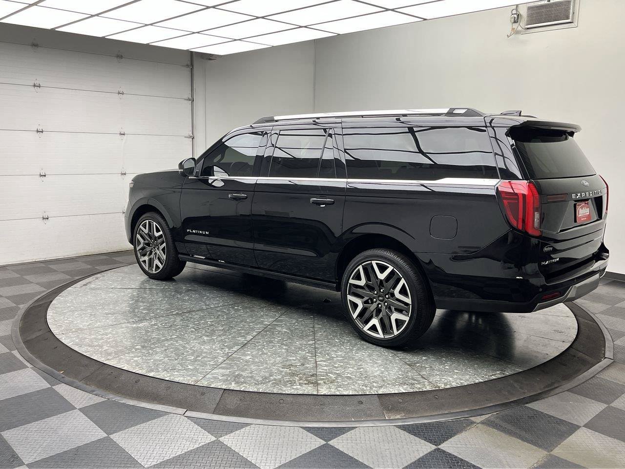 Certified 2025 Ford Expedition Max Platinum w/ Platinum Ultimate Package AWD/4WD video 2