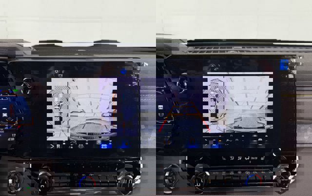 Used 2024 Chevrolet Colorado ZR2 w/ Technology Package AWD/4WD image 12