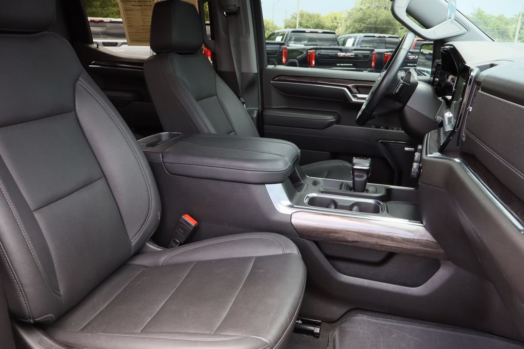 Certified 2023 Chevrolet Silverado 1500 LTZ w/ LTZ Premium Package AWD/4WD image 30