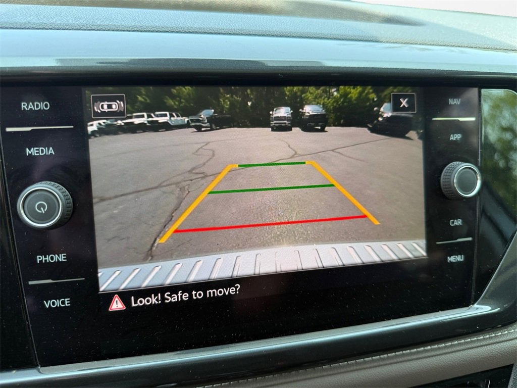 Used 2022 Volkswagen Taos SEL image 30