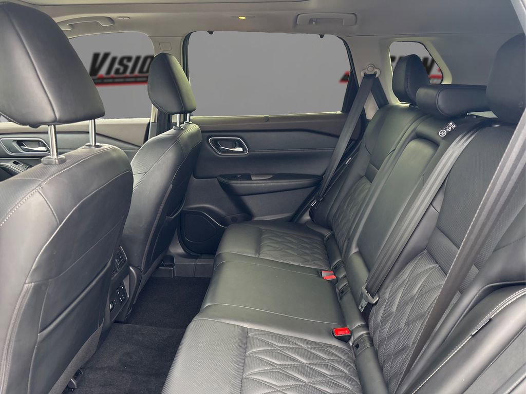 Used 2023 Nissan Rogue Platinum w/ Platinum Premium Package image 10