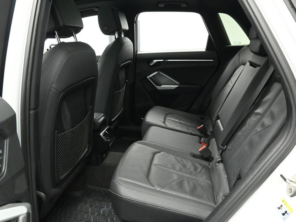Used 2020 Audi Q3 2.0T Premium Plus w/ Premium Plus Package image 18