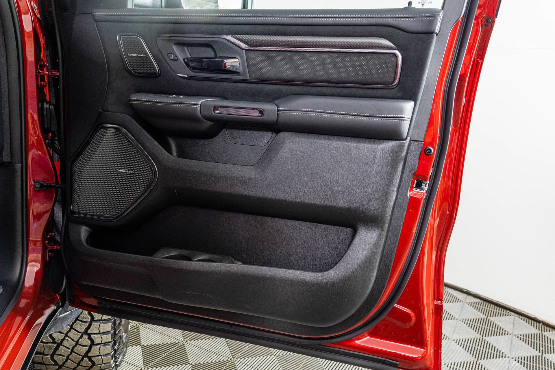 New 2026 RAM 1500 RHO image 44